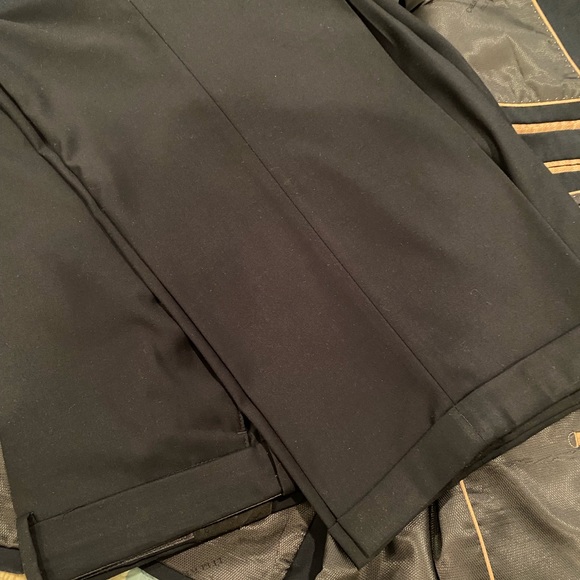 Caravelli Men’s 52L/48W Navy Suit - Picture 3 of 10